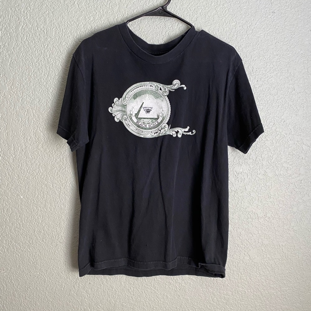Black scale Tee